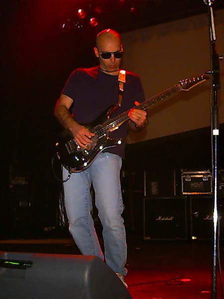 /WAT/satch_980314/lwpg/current/bh-004.jpg
